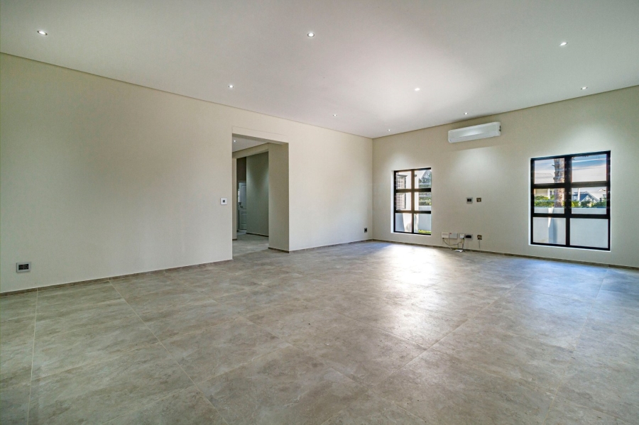 4 Bedroom Property for Sale in Mzuri Estate Western Cape